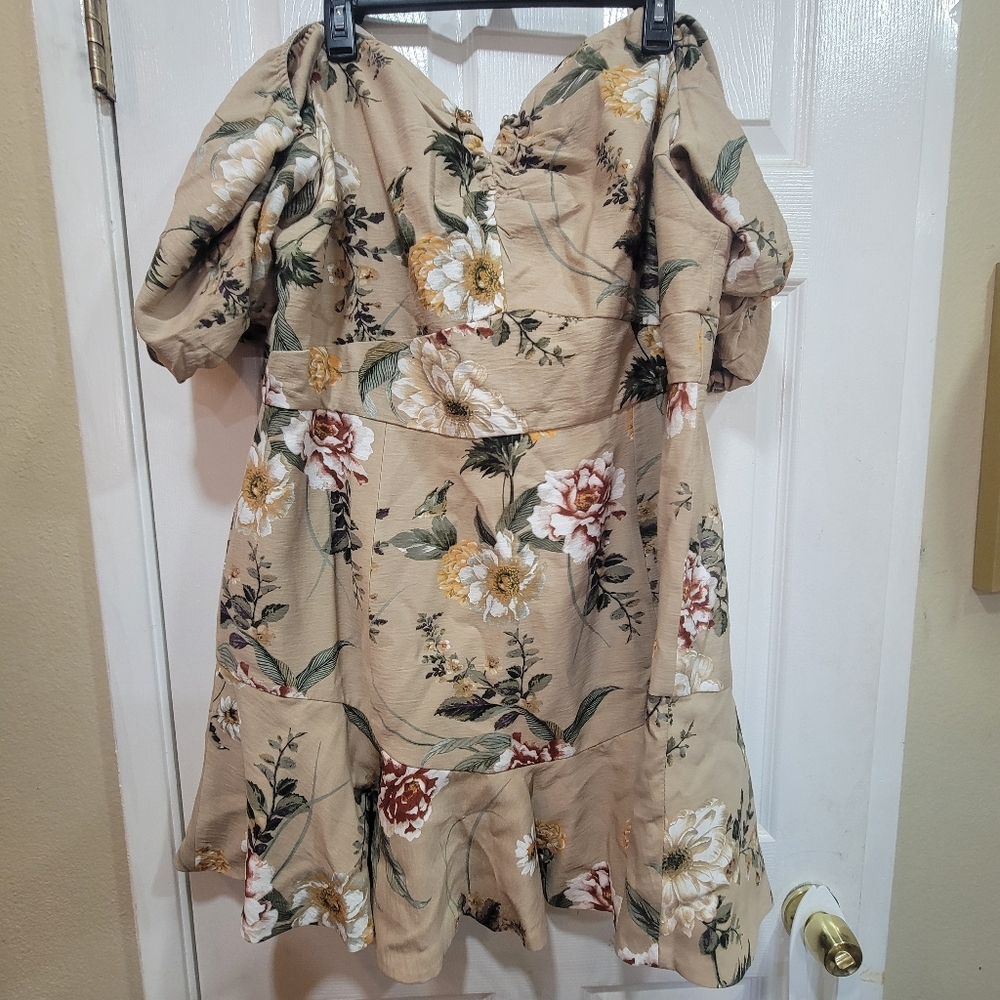 City Chic, Floral Puff Sleeve Dress, Size L/20